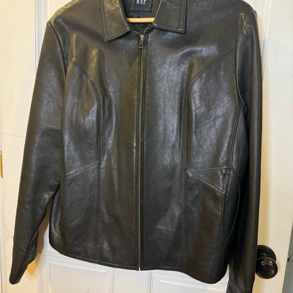 Gap leather zipper jacket with cloth lining. - Picture 2 of 6